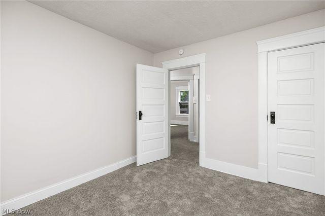 299 NW 5th Street NW, Barberton, OH 44203