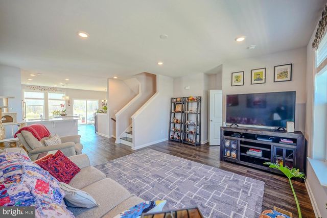 15 TURIN WAY, Mount Laurel, NJ 08054