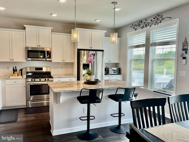 15 TURIN WAY, Mount Laurel, NJ 08054