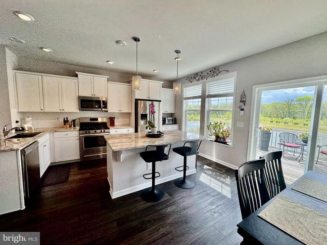 15 TURIN WAY, Mount Laurel, NJ 08054