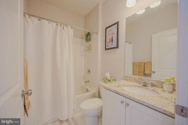 15 TURIN WAY, Mount Laurel, NJ 08054