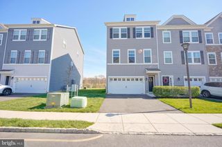 15 TURIN WAY, Mount Laurel, NJ 08054