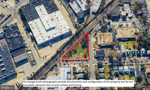 2405 DOUGLAS STREET, Washington, DC 20018