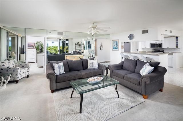 5550 Heron Point DR 305, Naples, FL 34108