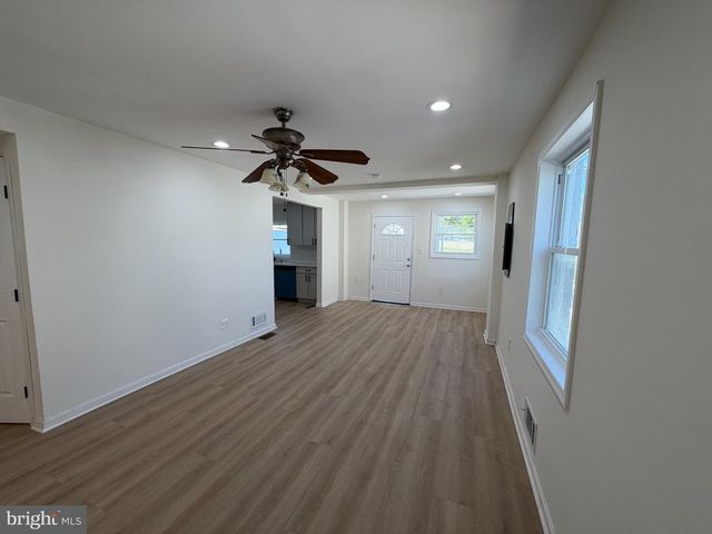 1116 LARCHMONT AVE, Capitol Heights, MD 20743