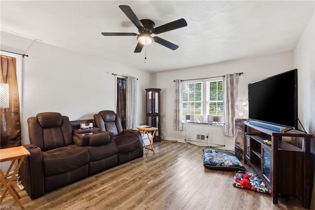 4008 Deep Creek BLVD, Portsmouth, VA 23702
