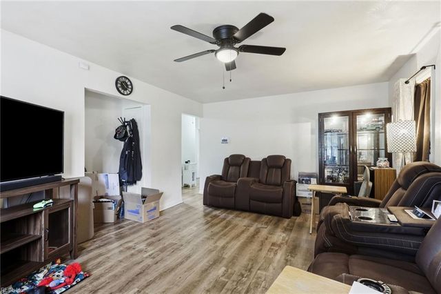 4008 Deep Creek BLVD, Portsmouth, VA 23702