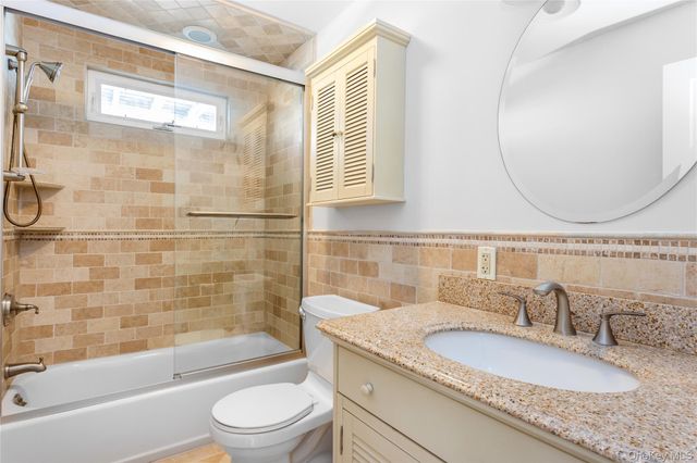 2 Bayside Avenue, East Quogue, NY 11942