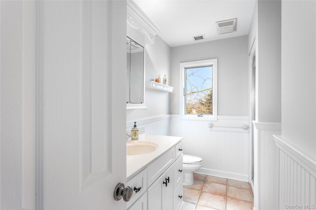 2 Bayside Avenue, East Quogue, NY 11942