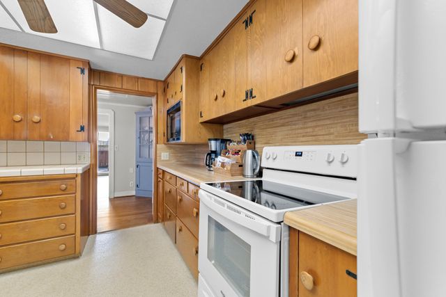 531 E Walnut Street, Exeter, CA 93221