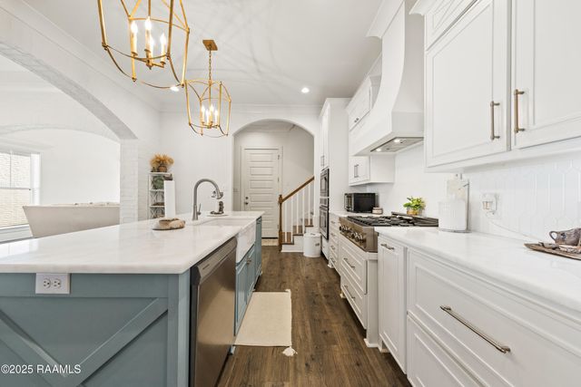 212 San Domingo Drive, Youngsville, LA 70592