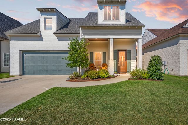 212 San Domingo Drive, Youngsville, LA 70592