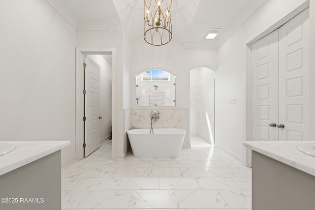 212 San Domingo Drive, Youngsville, LA 70592