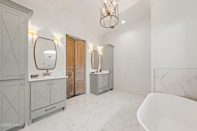 212 San Domingo Drive, Youngsville, LA 70592