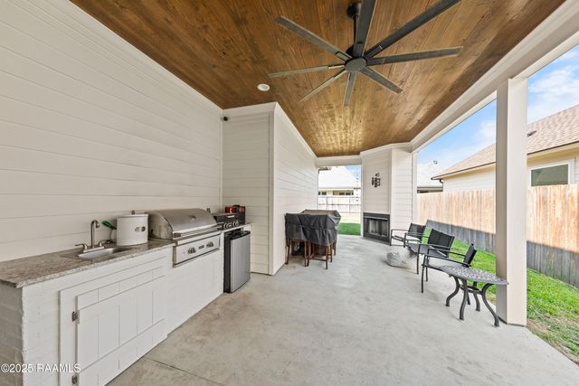 212 San Domingo Drive, Youngsville, LA 70592