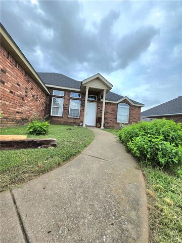 2573 Persimmon Street, Springdale, AR 72764
