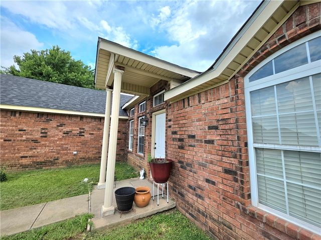 2573 Persimmon Street, Springdale, AR 72764