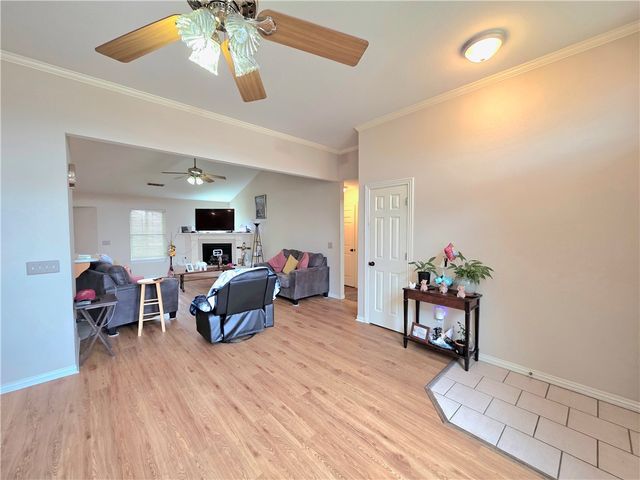 2573 Persimmon Street, Springdale, AR 72764