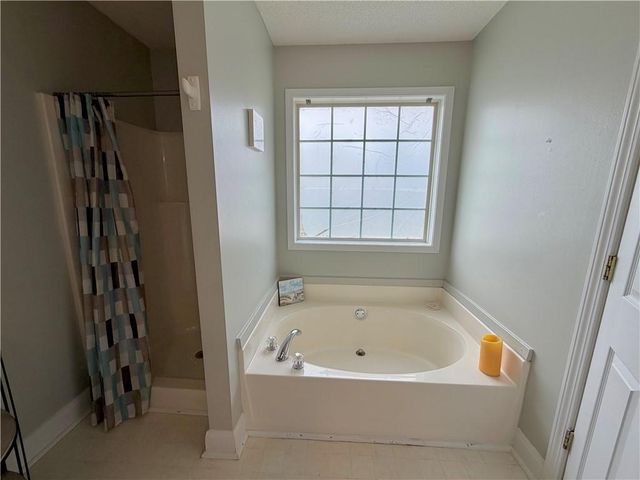 12 Greenhouse Drive SE, Cartersville, GA 30120