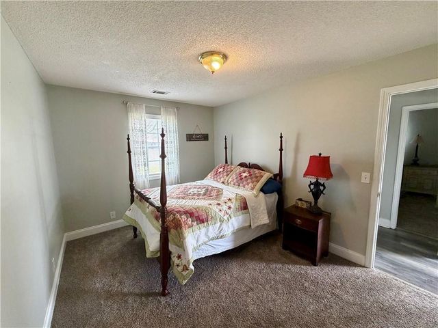 12 Greenhouse Drive SE, Cartersville, GA 30120