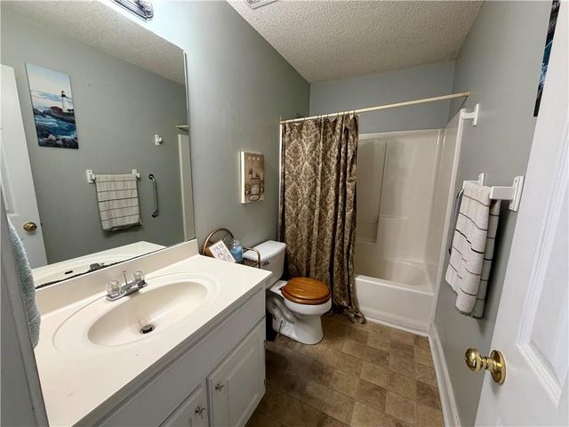 12 Greenhouse Drive SE, Cartersville, GA 30120