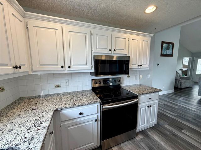 12 Greenhouse Drive SE, Cartersville, GA 30120