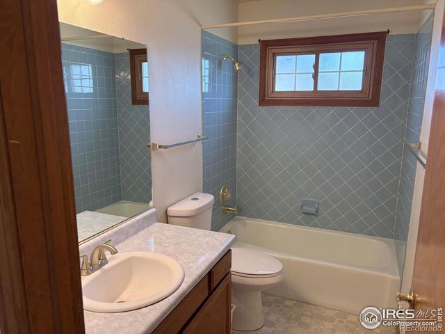 2400 Elmhurst Place, Longmont, CO 80503