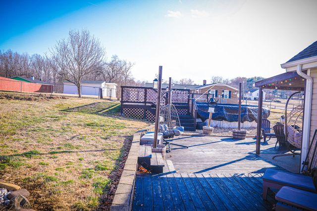 11 TWO WOOD LN, Staunton, VA 24401