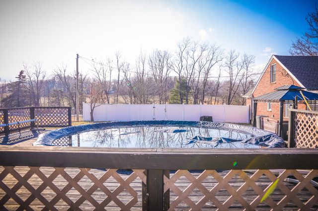 11 TWO WOOD LN, Staunton, VA 24401