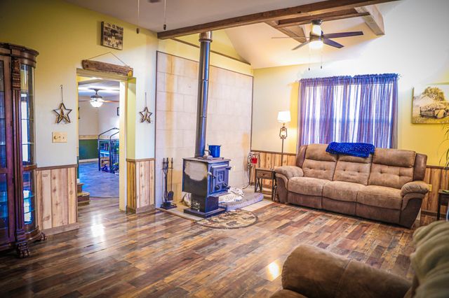 11 TWO WOOD LN, Staunton, VA 24401