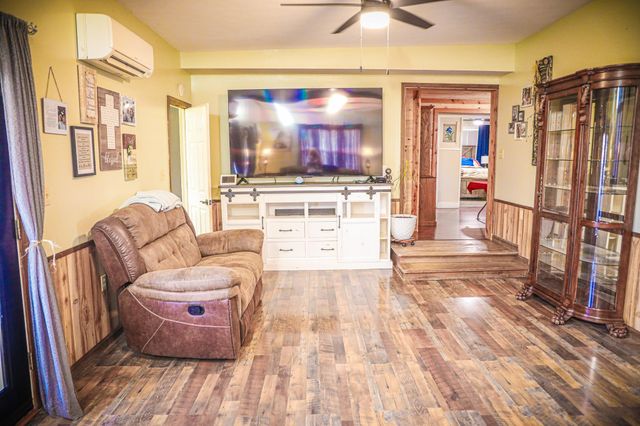 11 TWO WOOD LN, Staunton, VA 24401