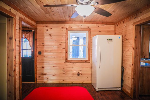 11 TWO WOOD LN, Staunton, VA 24401