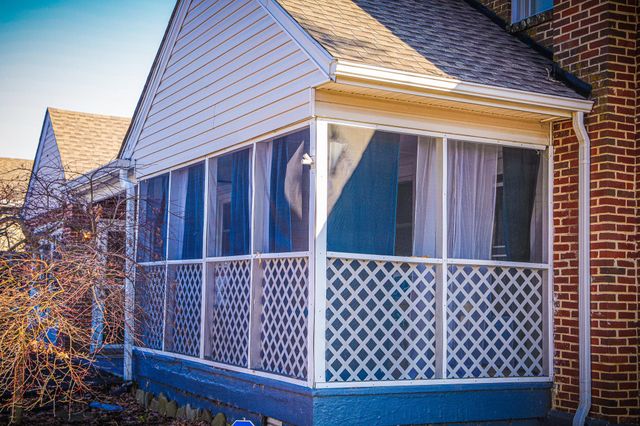 11 TWO WOOD LN, Staunton, VA 24401