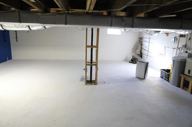 11 TWO WOOD LN, Staunton, VA 24401