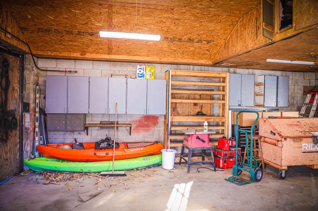 11 TWO WOOD LN, Staunton, VA 24401