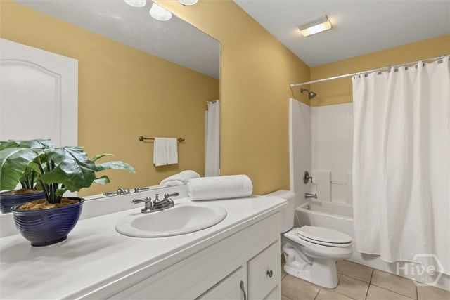 203 Cypress Lakes Drive, Bloomingdale, GA 31302