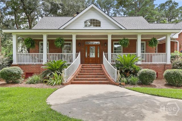 203 Cypress Lakes Drive, Bloomingdale, GA 31302