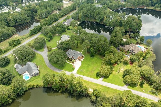 203 Cypress Lakes Drive, Bloomingdale, GA 31302