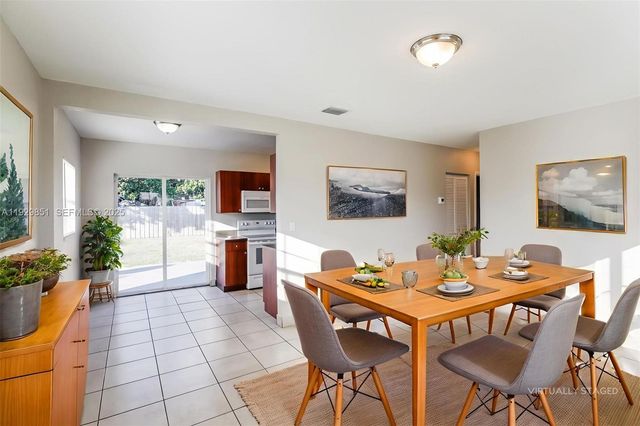 1231 NE 214th St, Miami, FL 33179