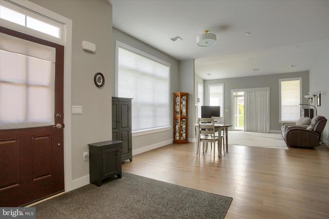 736 AURORA DR, Mechanicsburg, PA 17055