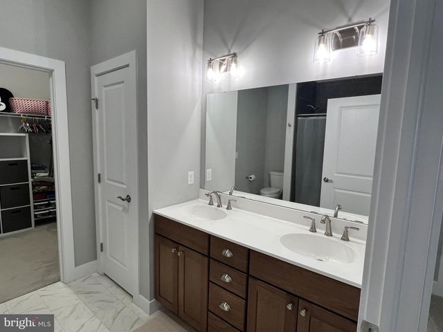 736 AURORA DR, Mechanicsburg, PA 17055