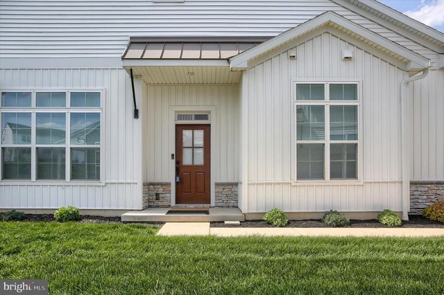 736 AURORA DR, Mechanicsburg, PA 17055