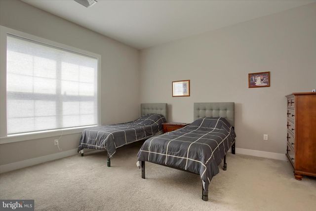736 AURORA DR, Mechanicsburg, PA 17055