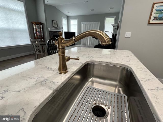 736 AURORA DR, Mechanicsburg, PA 17055