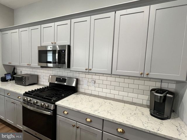 736 AURORA DR, Mechanicsburg, PA 17055