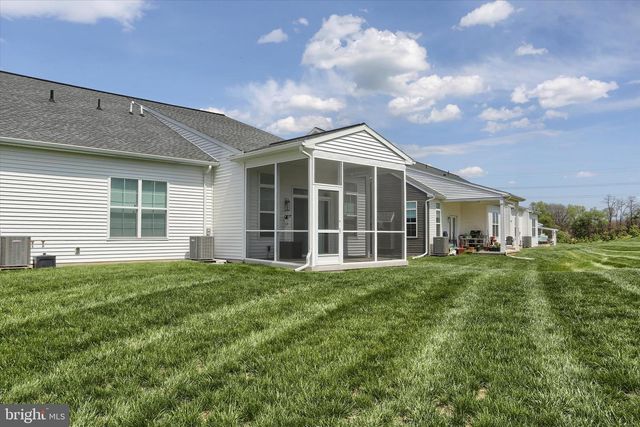 736 AURORA DR, Mechanicsburg, PA 17055
