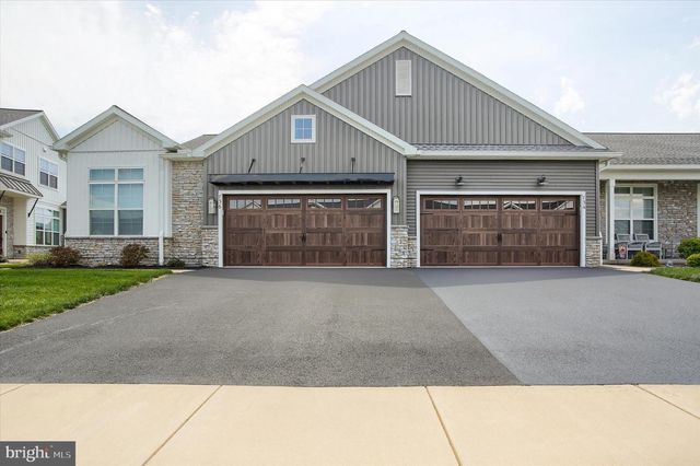 736 AURORA DR, Mechanicsburg, PA 17055