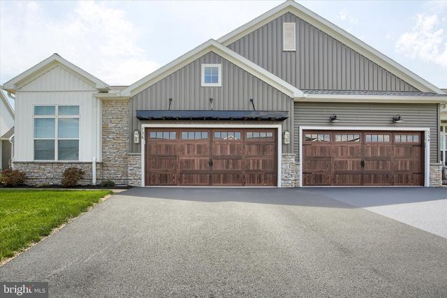 736 AURORA DR, Mechanicsburg, PA 17055