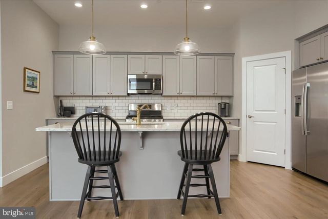 736 AURORA DR, Mechanicsburg, PA 17055