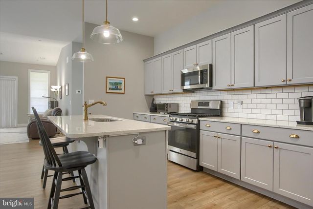 736 AURORA DR, Mechanicsburg, PA 17055